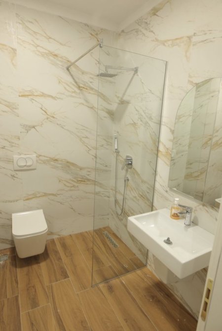 Apartament 1+1 ne Shitje ne Rr e Barrikadave .