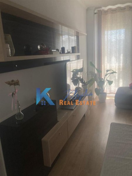 Tirane, jepet me qera apartament 2+1, Kati 7, 105 m² 500 € (Ali Dem, afer kompleksit Mangalem)