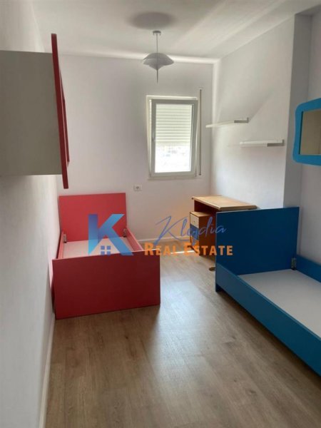 Tirane, jepet me qera apartament 2+1, Kati 7, 105 m² 500 € (Ali Dem, afer kompleksit Mangalem)