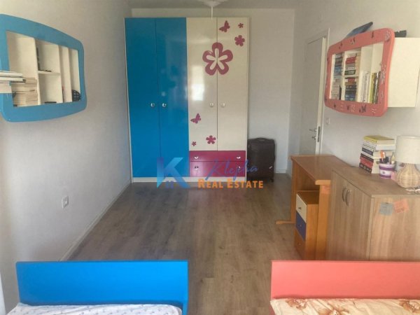 Tirane, jepet me qera apartament 2+1, Kati 7, 105 m² 500 € (Ali Dem, afer kompleksit Mangalem)