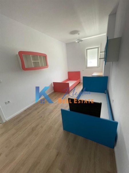 Tirane, jepet me qera apartament 2+1, Kati 7, 105 m² 500 € (Ali Dem, afer kompleksit Mangalem)