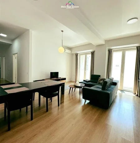 Tirane, jepet me qera apartament 2+1, Kati 8, 120 m² 700 € (21 dhjetori)