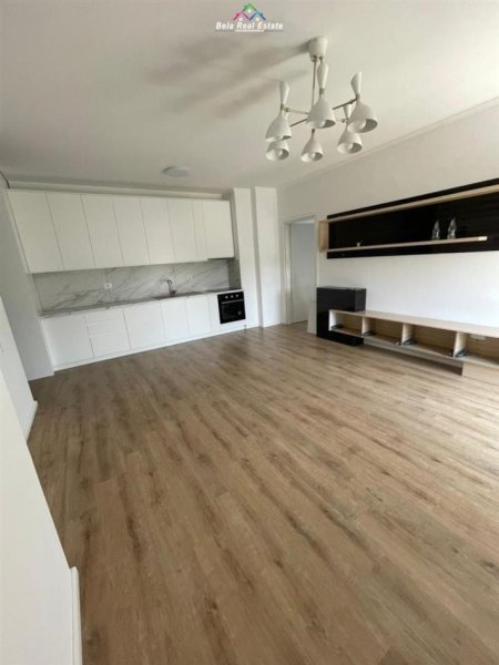 Tirane, jepet me qera apartament 2+1, Kati 6, 105 m² 500 € (ali demi)