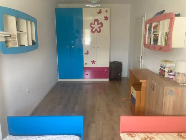 Tirane, jepet me qera apartament 2+1, Kati 6, 105 m² 500 € (ali demi)