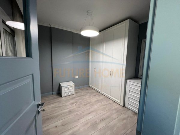 Tirane, jepet me qera apartament 2+1, Kati 8, 85 m² 700 € (AMBASADA AMERIKANE)