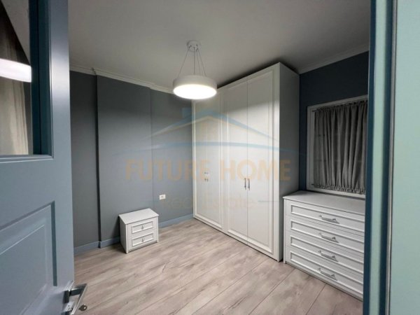 Tirane, jepet me qera apartament 2+1, Kati 8, 85 m² 700 € (AMBASADA AMERIKANE)