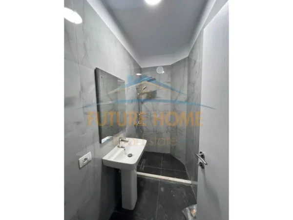 Tirane, shitet garsonier 1+1, Kati 4, 36 m² 79,000 € (KRISTAL CENTER)