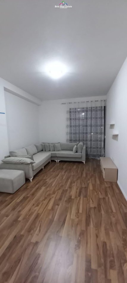 Tirane, shes apartament 1+1, Kati 4, 77 m² 108,000 € (fusha e aviacionit)