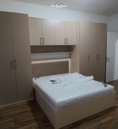 Tirane, shes apartament 1+1, Kati 4, 77 m² 108,000 € (fusha e aviacionit)