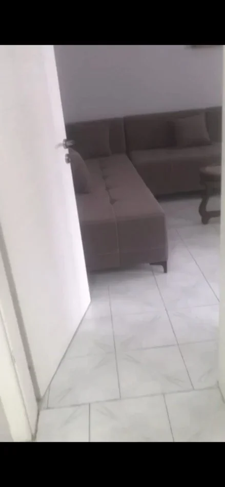 Tirane, jepet me qera apartament 1+1, Kati 5, 