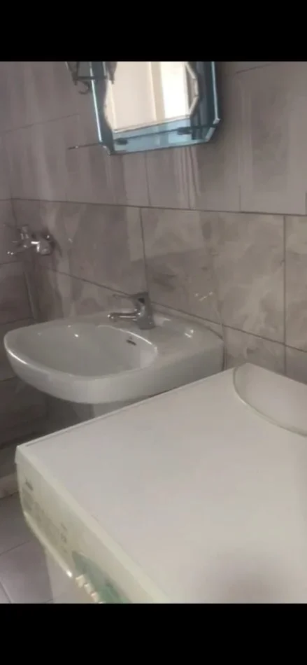 Tirane, jepet me qera apartament 1+1, Kati 5, 