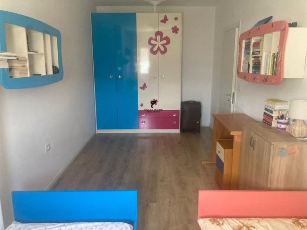 Tirane, jepet me qera apartament 2+1, Kati 7, 105 m² 500 € (ALI DEMI)