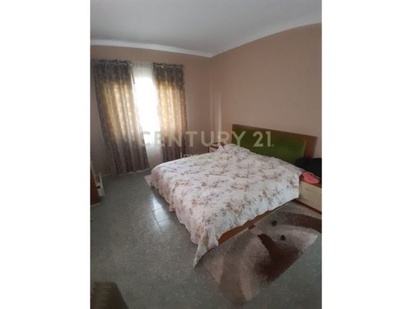 Tirane, shitet Vile 3 Katshe, Kati 3, 1,769 m² 2,000,000 € (Rruga e Elbasanit IMP93499)