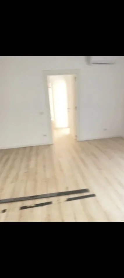 Tirane, jepet me qera apartament 3+1, Kati 5, 105 m² 900 € (Ish Ekspozita Tirana)