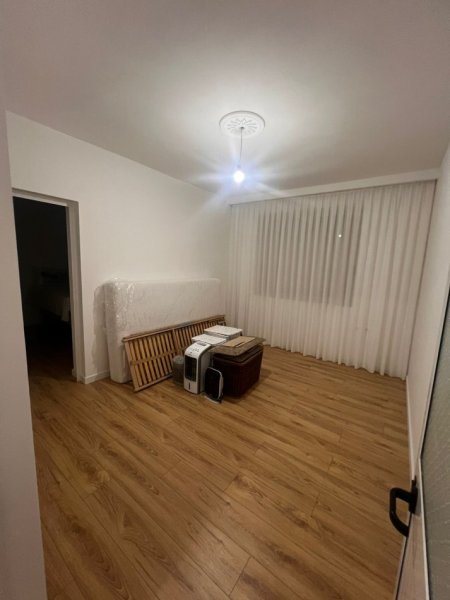 Tirane, jepet me qera apartament 2+1, Kati 3, 87 m² 600 € (Ish Stacioni i Trenit)