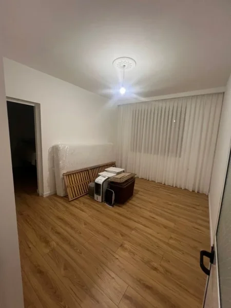 Tirane, jepet me qera apartament 2+1, Kati 3, 87 m² 600 € (Ish Stacioni i Trenit)