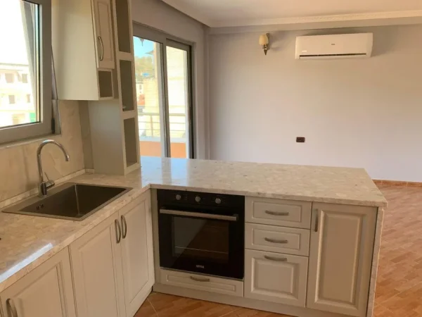 Tirane, shes Vile 3 Katshe, Kati 1, 390 m² 330,000 € (kombinat)