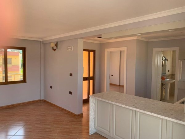 Tirane, shes Vile 3 Katshe, Kati 1, 390 m² 330,000 € (kombinat)