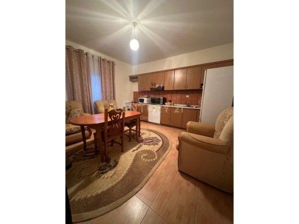 JEPET ME QIRA KATI 3 I NJE VILE NE PORCELAN!, Kati 3, 142 m² 400 €