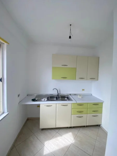 Tirane, jap me qera apartament , Kati 7, 107 m² 600 € (Jordan Misja)