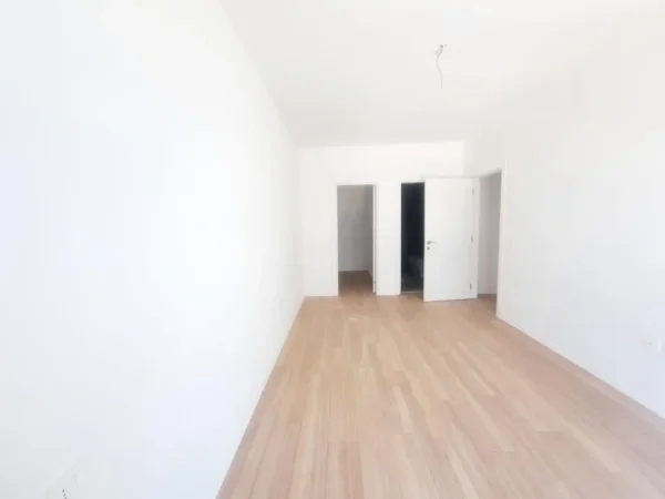 Tirane, jepet me qera apartament 2+1, Kati 3, 87 m² 700 € (Don Bosko)