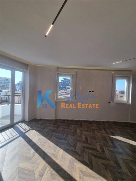 Tirane, jap me qera zyre , Kati 4, 97 m² 1,150 € (Qender)