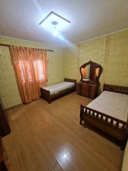 Tirane, jepet me qera apartament 2+1, Kati 2, 70 m² 400 € (Fakulteti i Mjekesise)