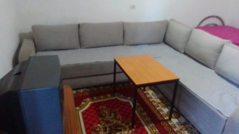 Tirane, jepet me qera garsonier 2 Katshe, Kati 1, 40 m² 200 € (Teodor Keko)