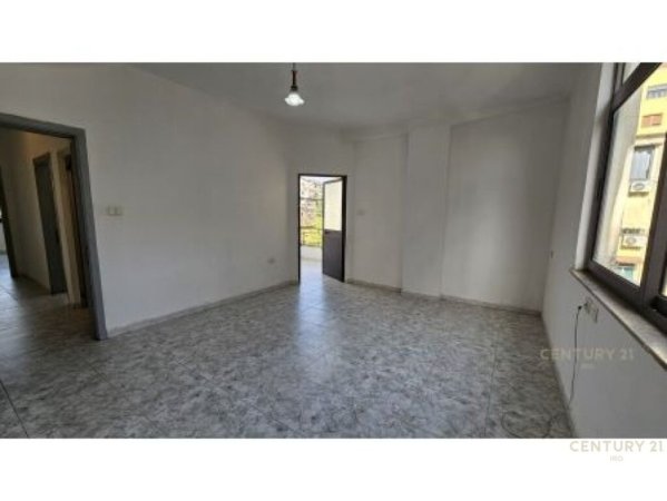 Tirane, shitet apartament , Kati 3, 93 m² 130,000 € 