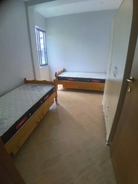 Tirane, jepet me qera apartament 1+1, Kati 2, 40 m² 350 € (21 dhjetori)