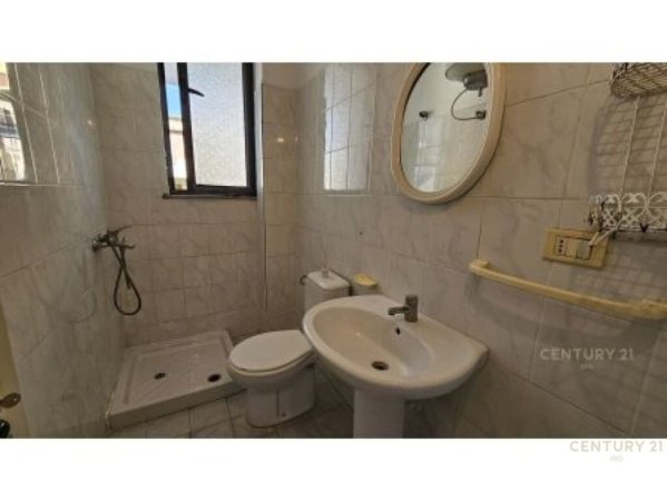 Tirane, shitet apartament 2+1, Kati 3, 93 m² 130,000 € (Ferit Xhajko)