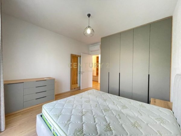 Tirane, jepet me qera apartament 1+1+Ballkon, Kati 0, 64 m² 700 € (Liqeni i Thatë)