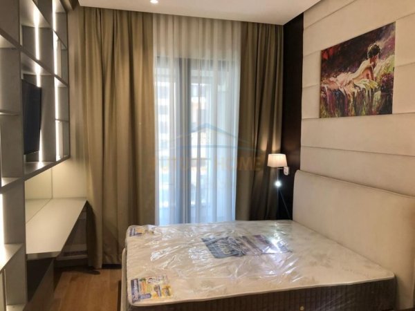 Tirane, jepet me qera apartament 1+1, Kati 2, 76 m² 900 € (Rruga e Kavajes)