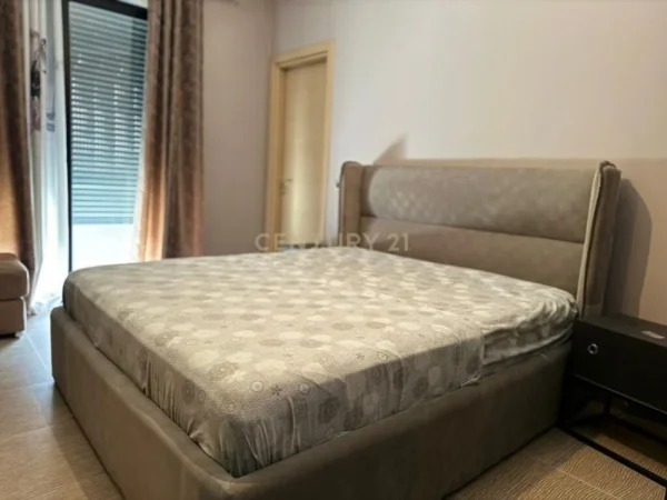 Tirane, jepet me qera 2+1+Ballkon, Kati 6, 113 m² 500 € (Astir)