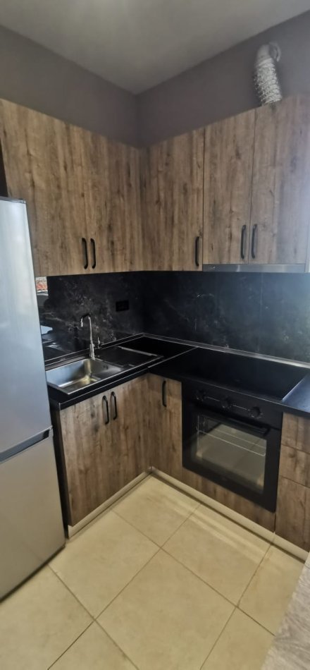 Rr. Todi Shkurti, jepet me qera shtepi 1+1, Kati 2, 70 m² 450 €