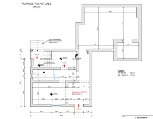 Tirane, shitet dyqan , Kati 1, 170 m² 510,000 € (PAZARI I RI)