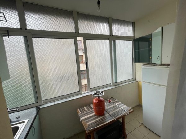 Tirane, jepet me qera apartament 2+1, Kati 5, 71 m² 350 € (Shkolla Bajram Curri)