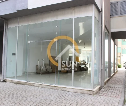 Shkoder, shitet ambjent biznesi , Kati 0, 138 m² 190,000 € (SHENGJIN)
