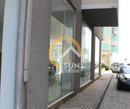 Shkoder, shitet ambjent biznesi , Kati 0, 138 m² 190,000 € (SHENGJIN)