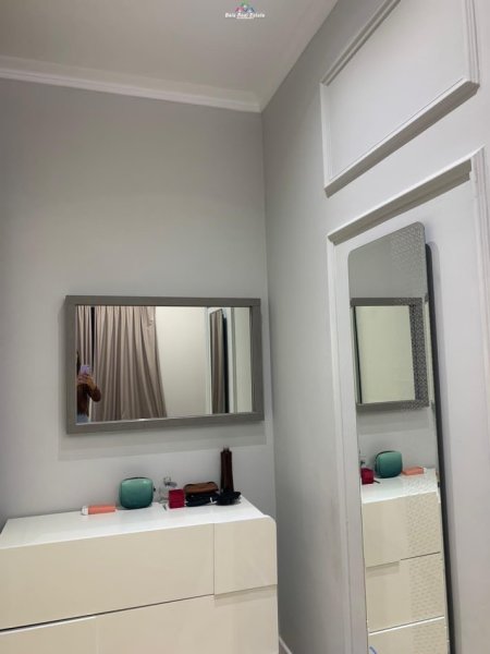 Tirane, jepet me qera apartament 1+1, Kati 5, 72 m² 520 € (Fusha e Aviacionit)