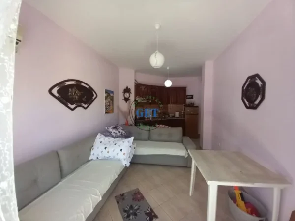 Durres, shitet apartament 1+1+Ballkon, Kati 6, 70 m² 90,000 € (Shkembi i Kavajes)