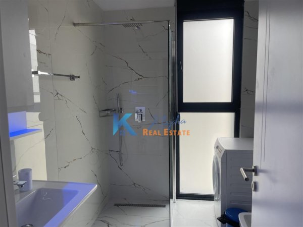 Tirane, jepet me qera apartament 1+1+Ballkon, Kati 3, 71 m² 400 € (selite)