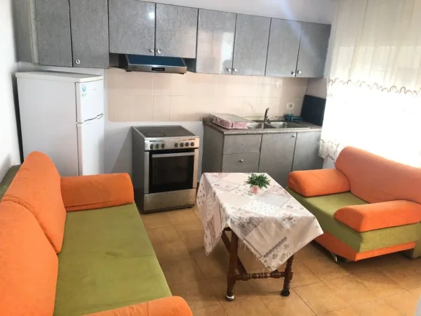 Tirane, jepet me qera apartament 1+1, Kati 0, 70 m² 350 € (Shkolla "Dhora Leka")