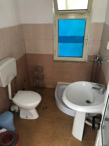 Tirane, jepet me qera apartament 1+1, Kati 0, 70 m² 350 € (Shkolla "Dhora Leka")