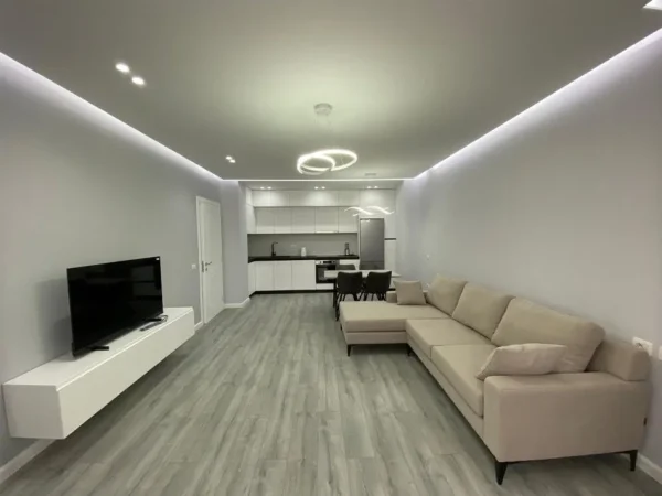 Tirane, jepet me qera apartament 1+1+Ballkon, Kati 8, 72 m² 550 € (square 21)