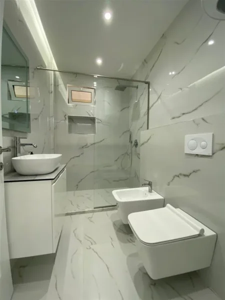 Tirane, jepet me qera apartament 1+1+Ballkon, Kati 8, 72 m² 550 € (square 21)