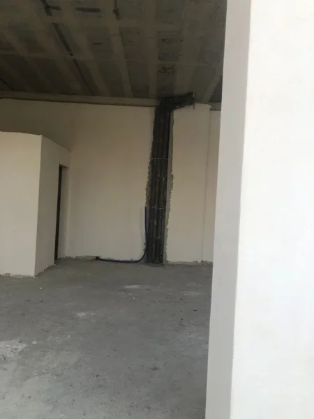 Tirane, jepet me qera ambjent biznesi , Kati 0, 160 m² 1,500 € (Fusha e Aviacionit)