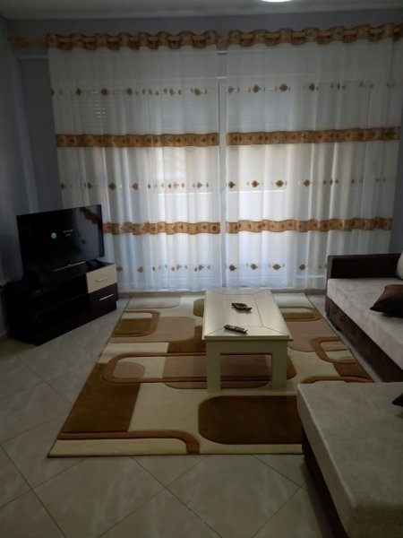 Tirane, jap me qera apartament 2+1+Ballkon, Kati 2, 87 m² 500 € (Rruga Hamdi Sina, Liqeni i Thate)