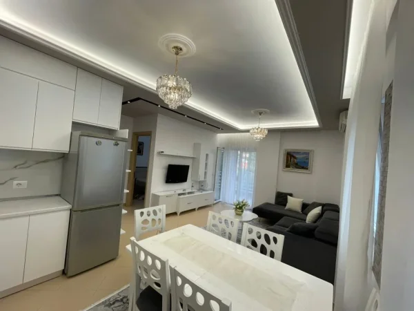 Liqeni I Thate, jepet me qera apartament 1+1+Ballkon, Kati 2, 70 m² 550 €