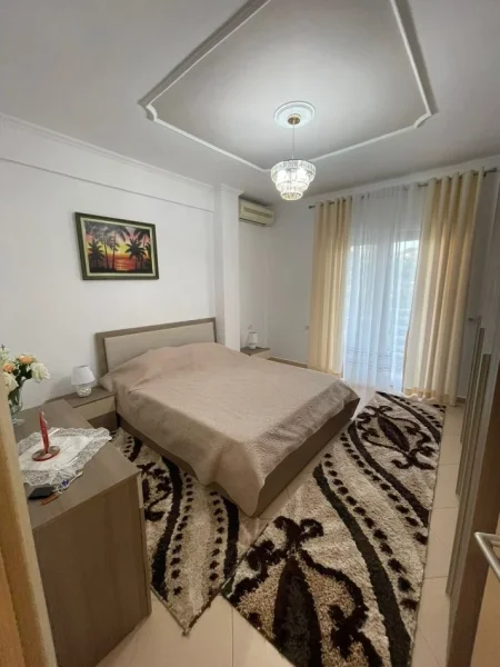 Liqeni I Thate, jepet me qera apartament 1+1+Ballkon, Kati 2, 70 m² 550 €